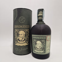 Carica l'immagine nel visualizzatore di Gallery, Rum Diplomatico Reserva Exclusiva - Astucciato
